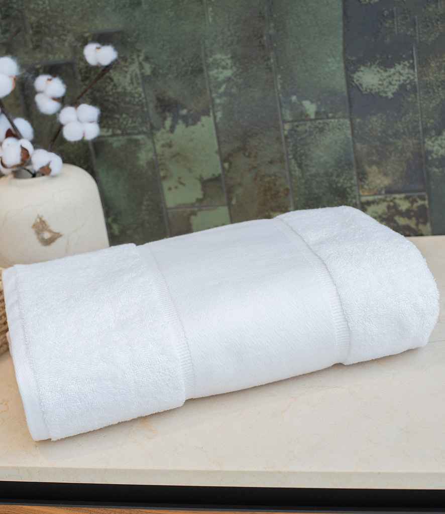 Organic Printable Border Bath Sheet front view