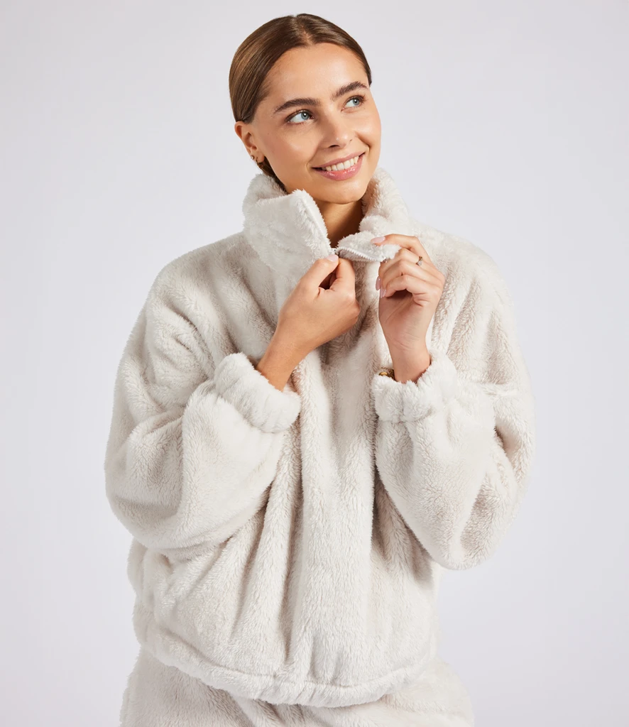 Women wearing Brand Lab natural teddy fabric 1/4 zip fleece